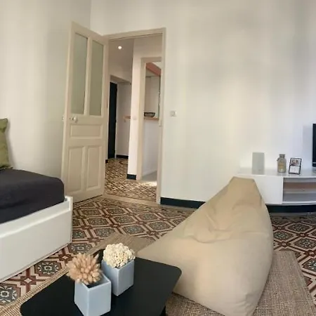 Superbe Centre 아파트 *